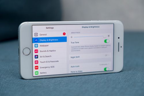 نقد و بررسی آیفون ۸ پلاس اپل: صفحه نمایش